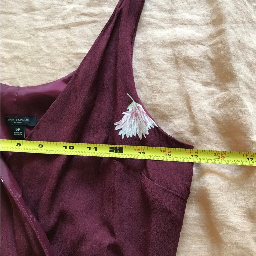 Ann Taylor Wine Red Floral Wrap Dress Size 0P - Picture 7 of 9